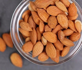 کڑوے بادام اور کڑوے خربوزے کا راز: ایک کی تلاش اور دوسرے کو نظر انداز کیوں کی...